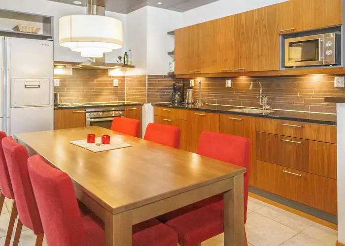 Orange A 8 By Interhome تاكوفوري